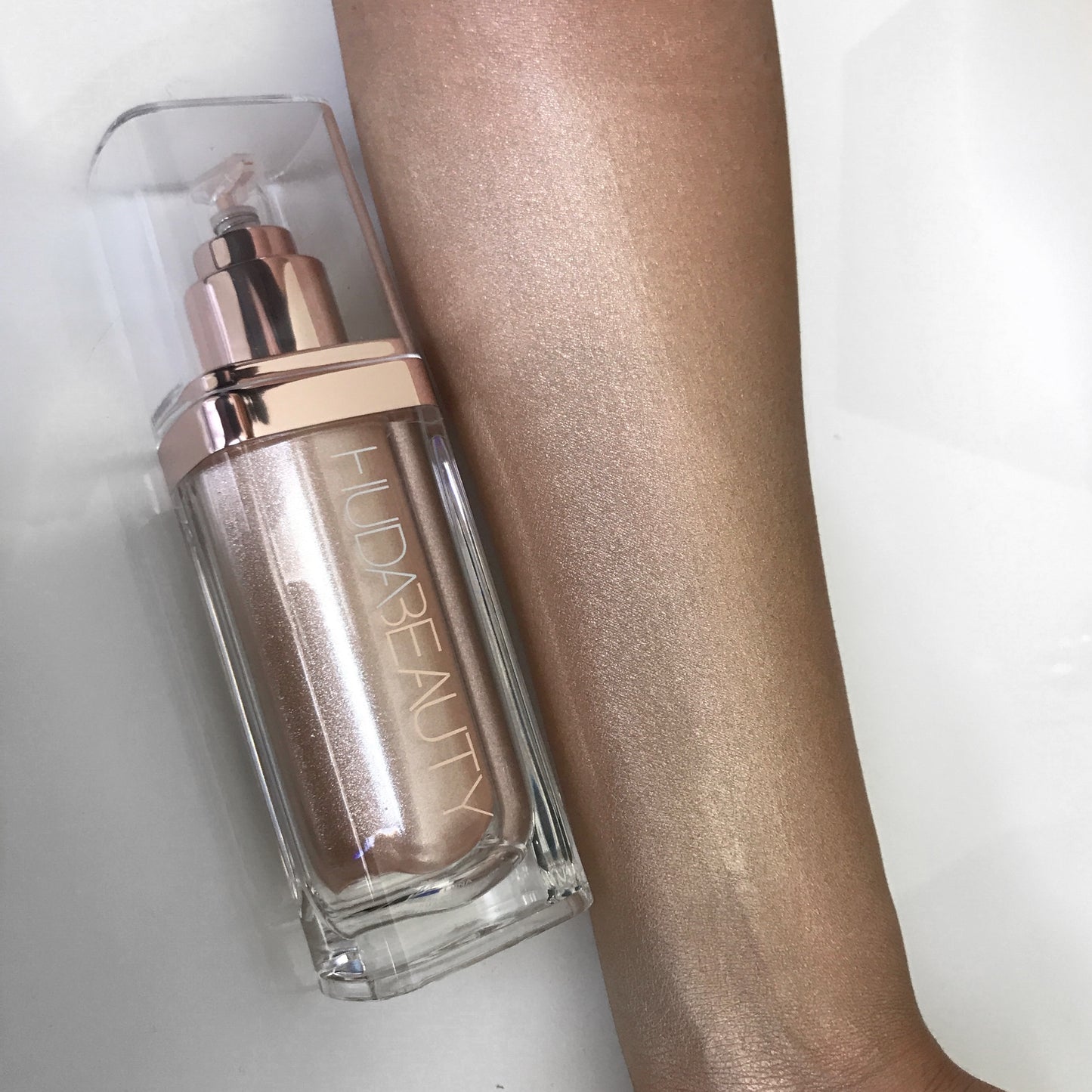 Body over highlighter Hudabeauty
