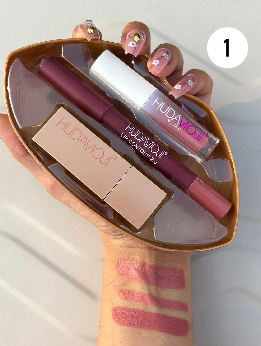 Kit Lip Hudamoji 3en1 Lip Gloss, Contour, Lipstick